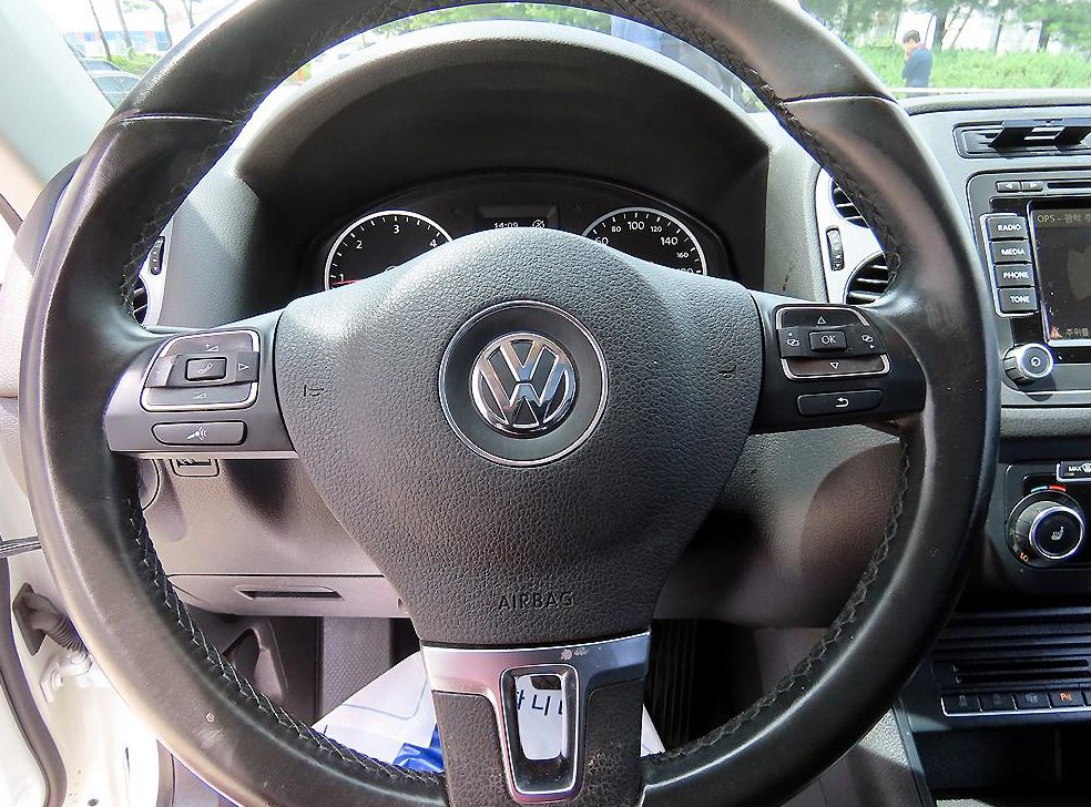 폭스바겐 티구안 2.0 TDI 프리미엄 사진 8