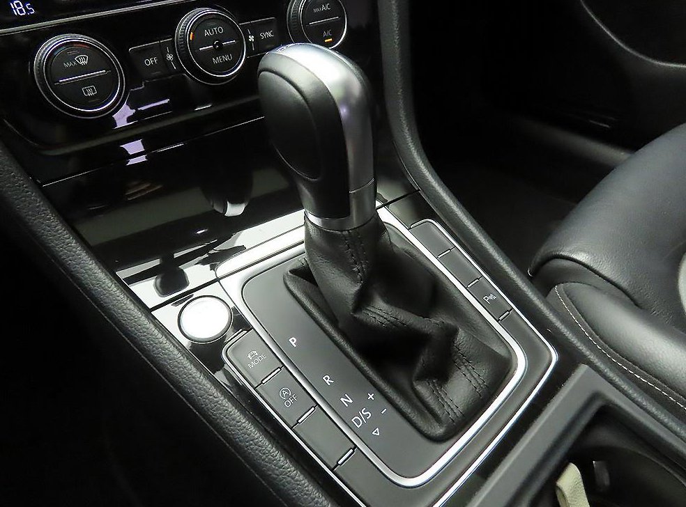 폭스바겐 골프 2.0 TDI 사진 10