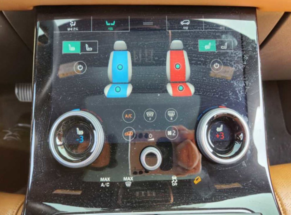 랜드로버 레인지로버 벨라 3.0 D300 R-다이나믹 HSE 사진 8