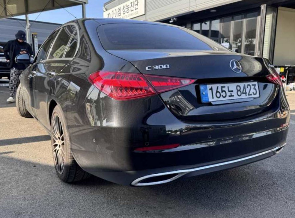 벤츠 C 클래스 C300 4MATIC 아방가르드 사진 2