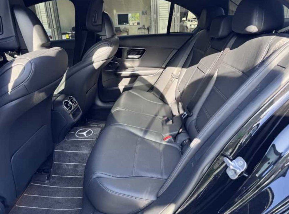 벤츠 C 클래스 C300 4MATIC 아방가르드 사진 5