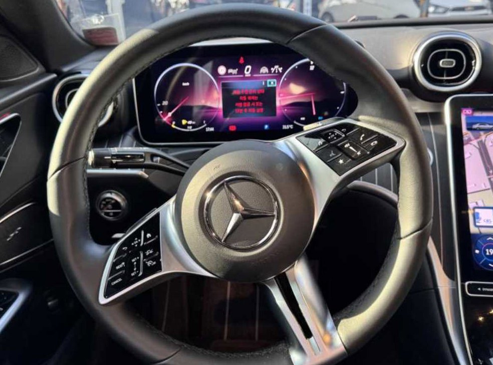 벤츠 C 클래스 C300 4MATIC 아방가르드 사진 8