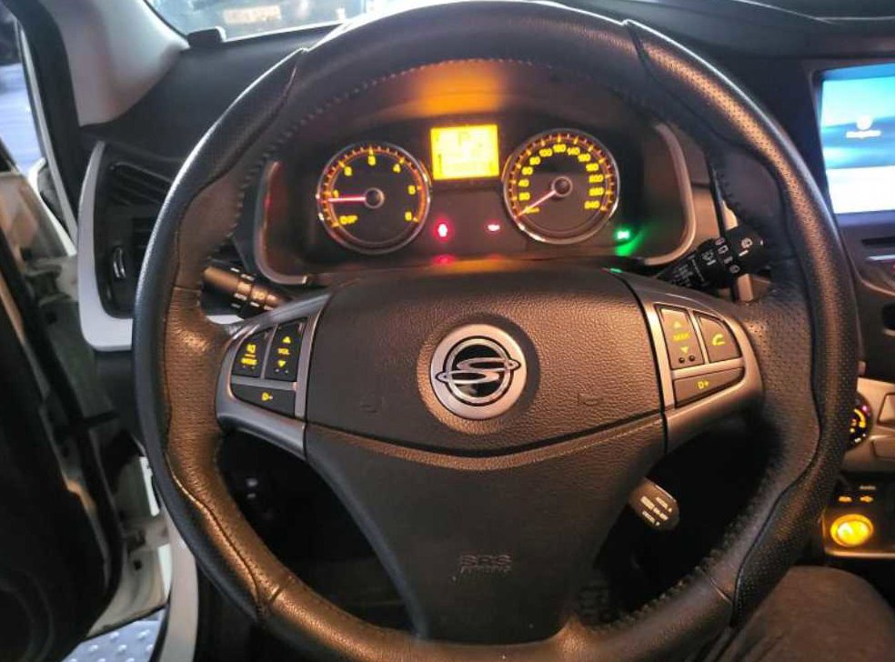 KG모빌리티(쌍용)  코란도 2WD 2.2 RX 사진 6