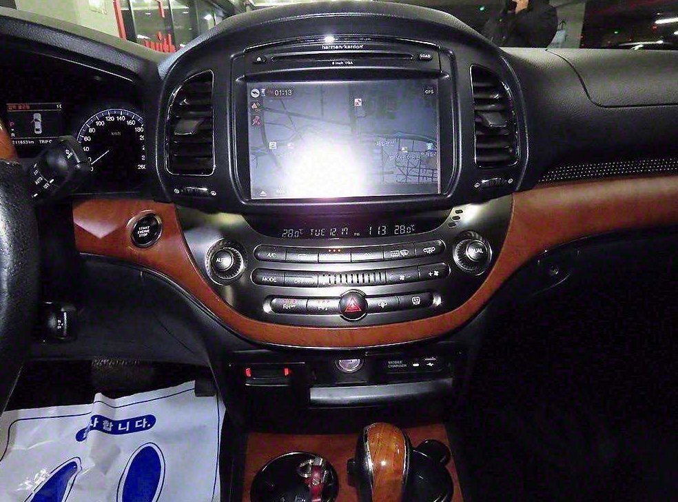 KG모빌리티(쌍용)  체어맨 가솔린 2WD V8 5000 사진 11