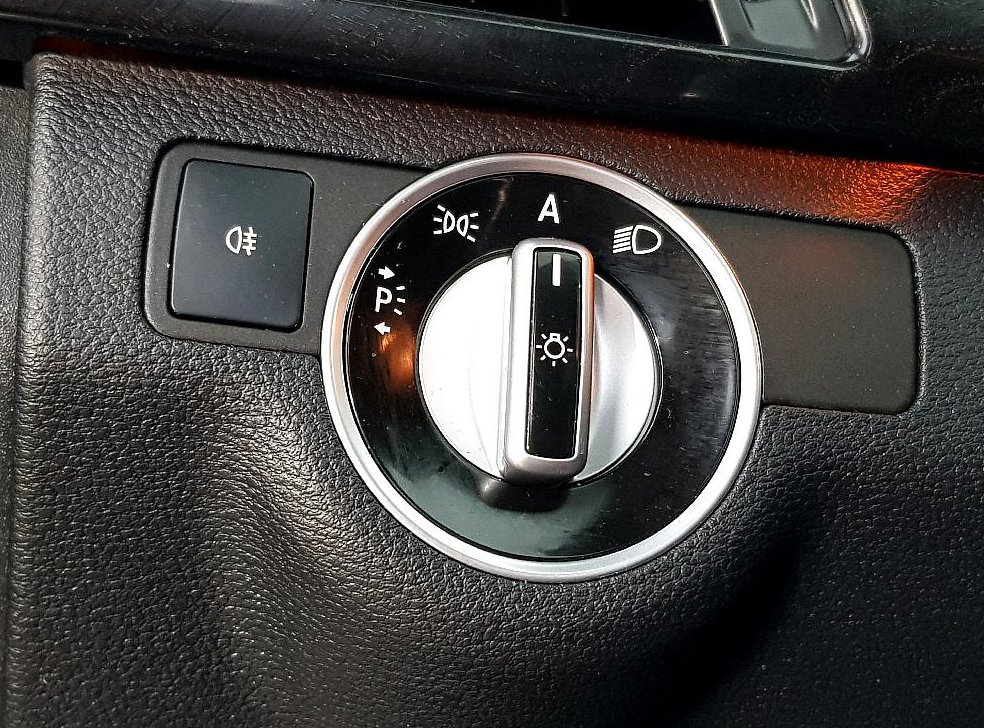 벤츠 E 클래스 E220 CDI 아방가르드 사진 11