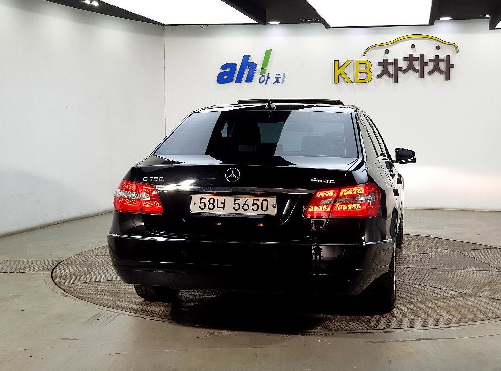 벤츠 E 클래스 E220 CDI 아방가르드 사진 3