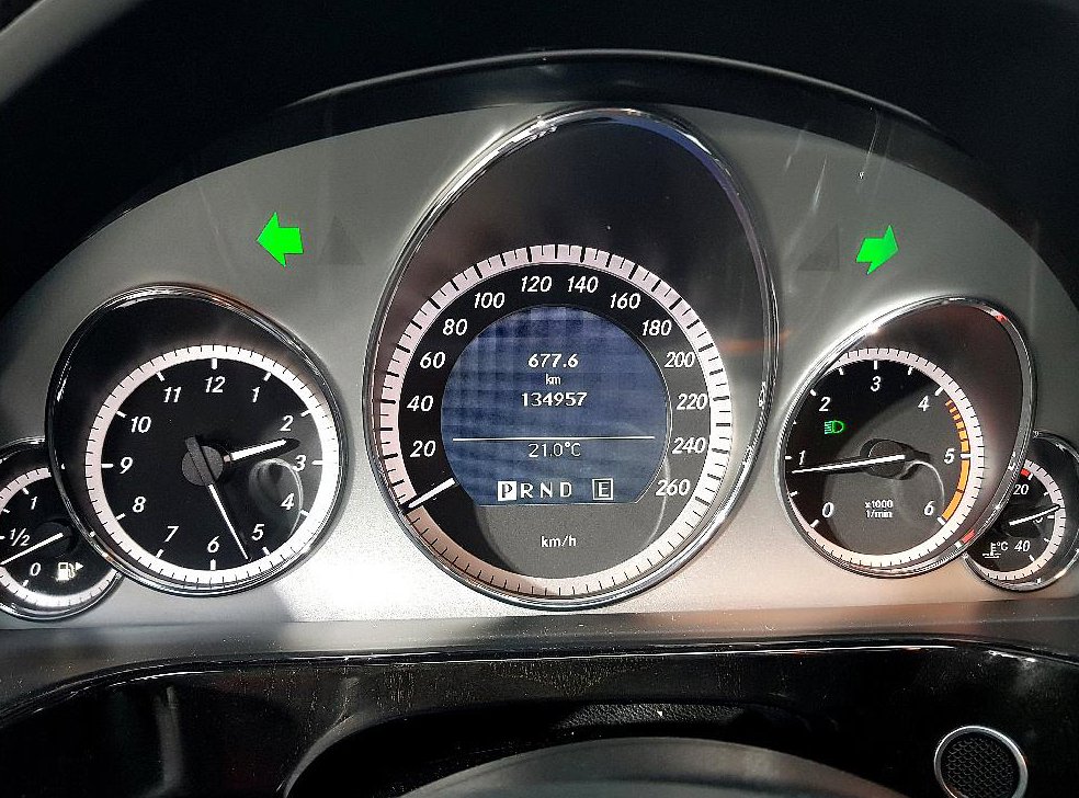 벤츠 E 클래스 E220 CDI 아방가르드 사진 7