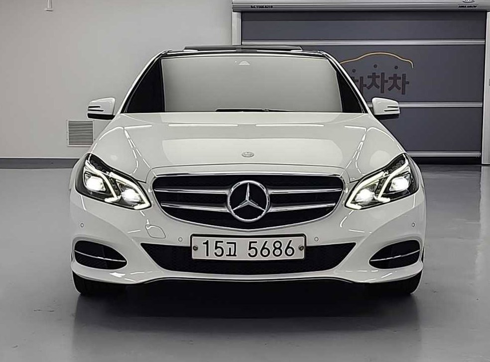 벤츠 E 클래스 E220 CDI 아방가르드 사진 2