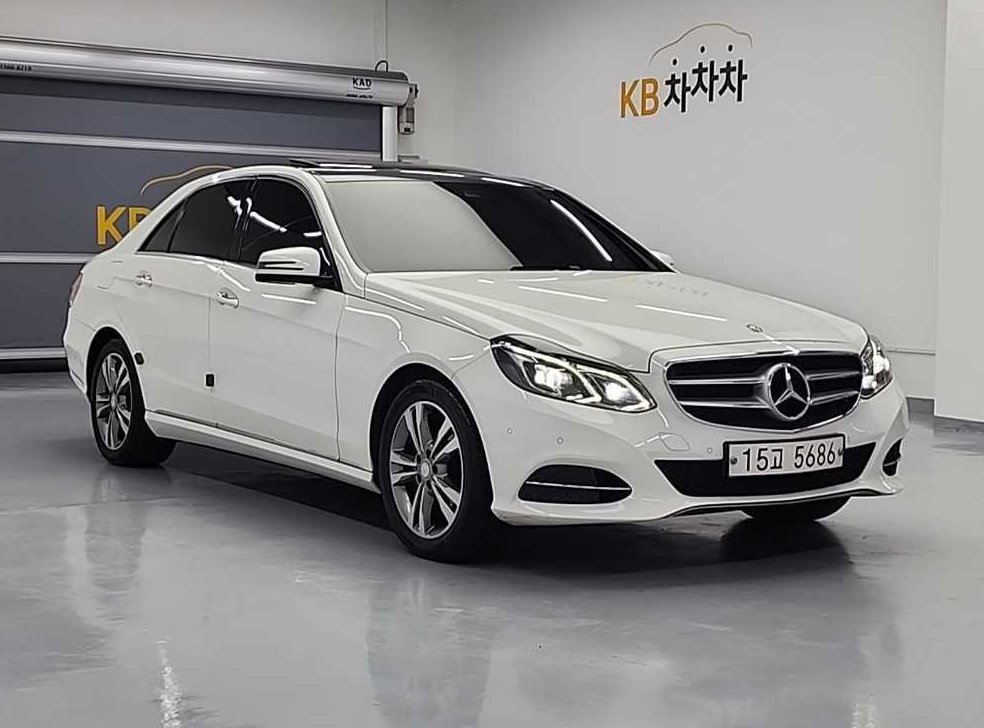 벤츠 E 클래스 E220 CDI 아방가르드 사진 4
