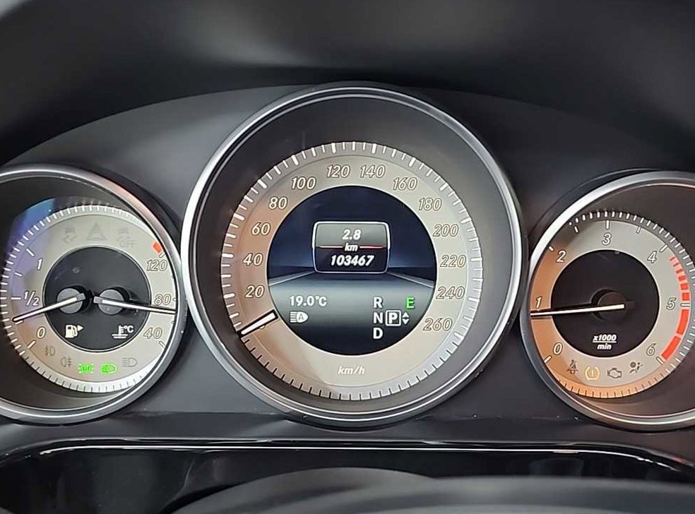 벤츠 E 클래스 E220 CDI 아방가르드 사진 6