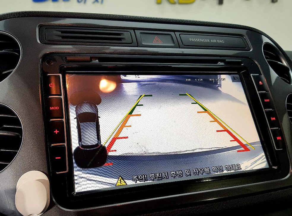 폭스바겐 티구안 2.0 TDI 컴포트 사진 11