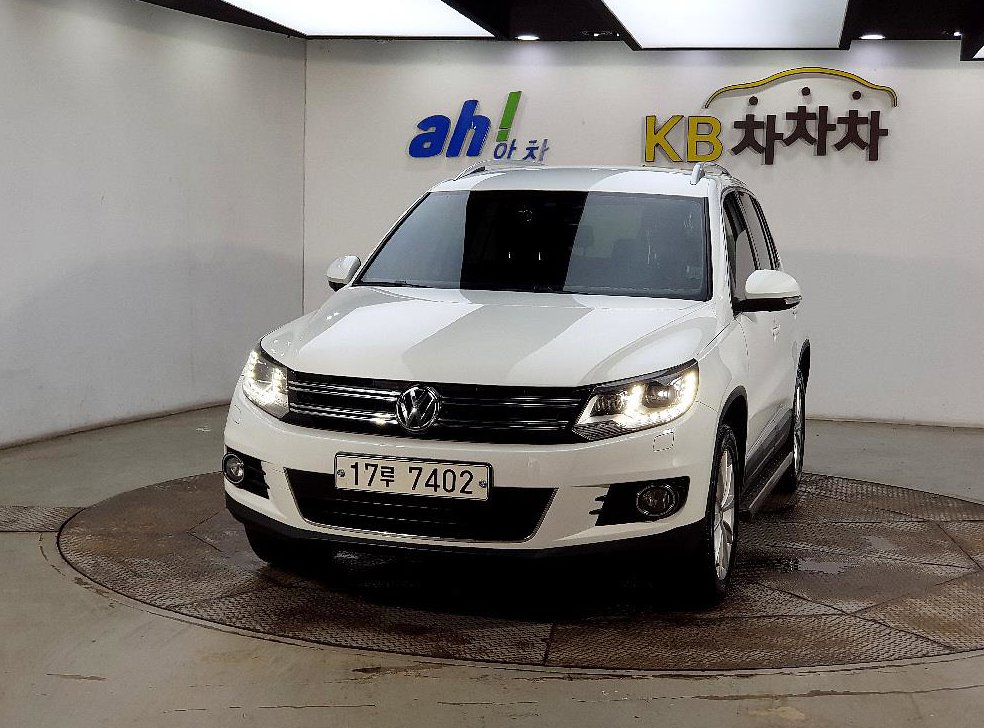 폭스바겐 티구안 2.0 TDI 컴포트 사진 2