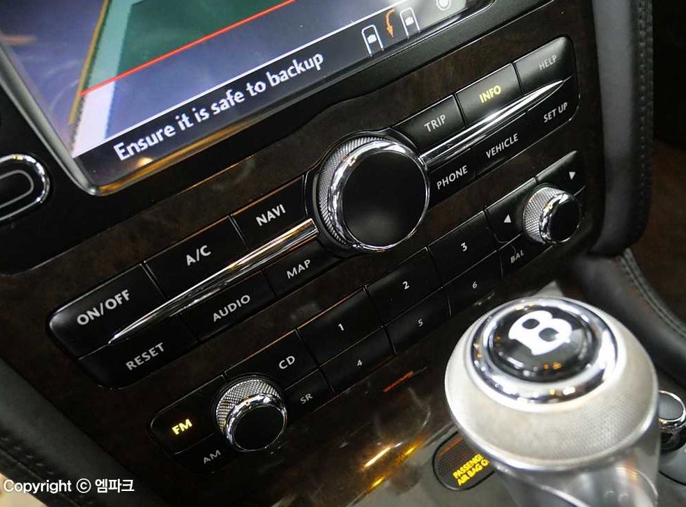 벤틀리 컨티넨탈 GT 스피드 사진 14