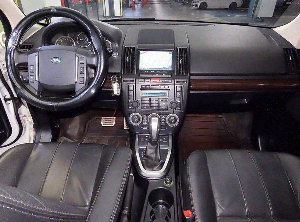 랜드로버 프리랜더 2.2 SD4 HSE 사진 10