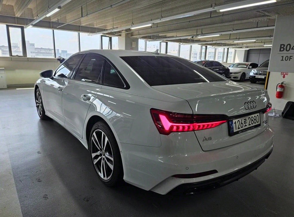 아우디 A6 45 TFSI 콰트로 프리미엄 사진 5
