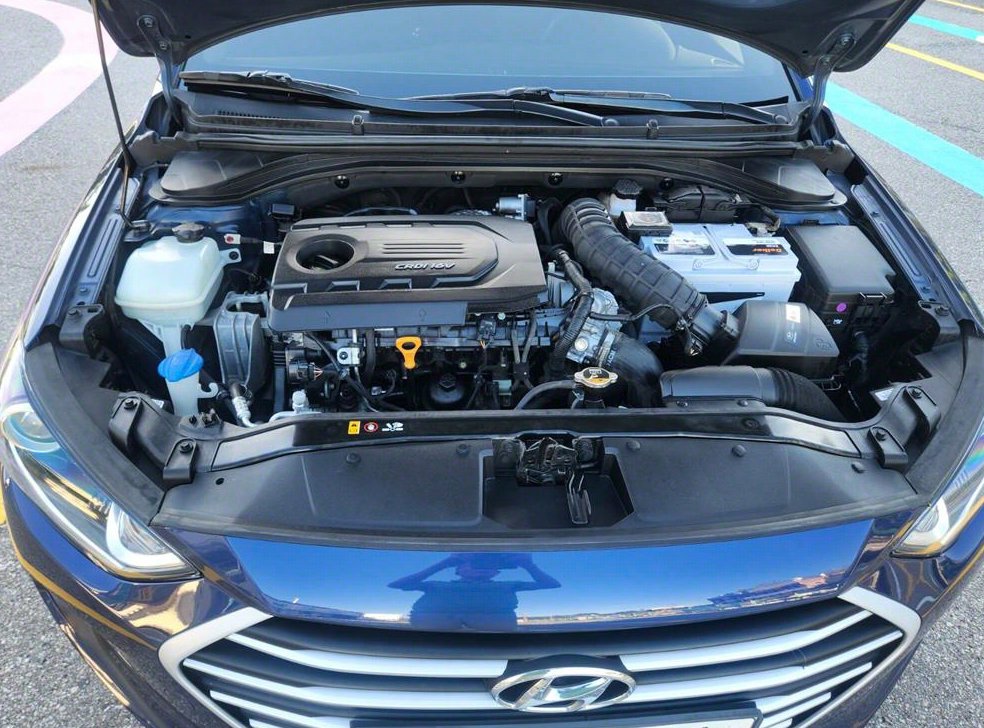 현대 아반떼 1.6 e-VGT 스타일 사진 19