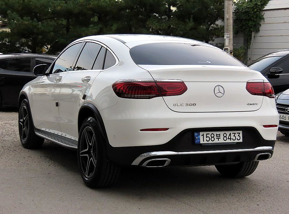 벤츠 GLC 클래스 GLC 300 4MATIC 쿠페 사진 3