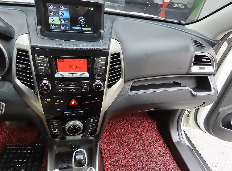 KG모빌리티(쌍용)  티볼리 가솔린 2WD 1.6 TX 사진 17