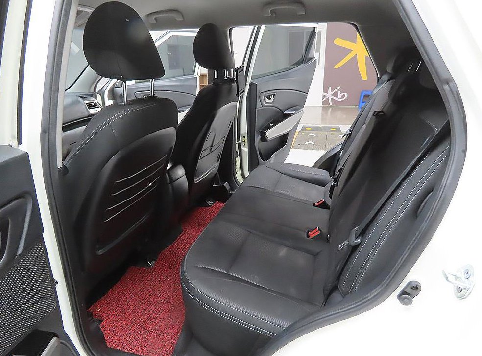 KG모빌리티(쌍용)  티볼리 가솔린 2WD 1.6 TX 사진 9