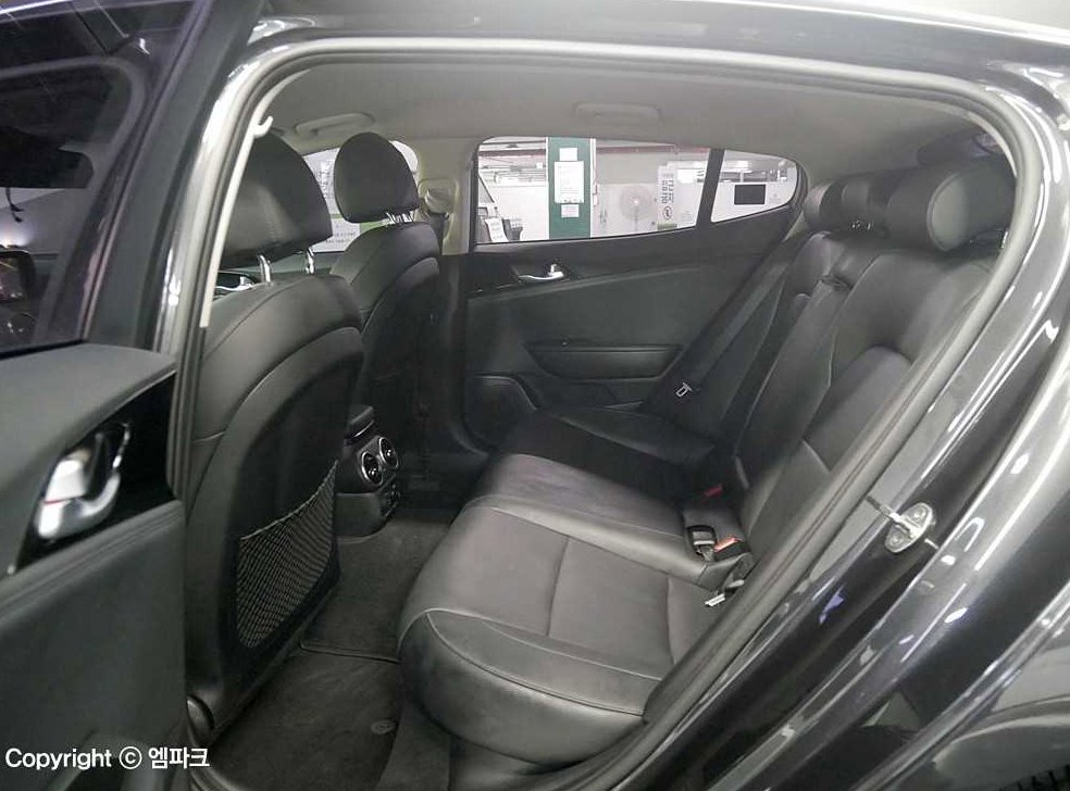 기아 스팅어 가솔린 2.0 터보 AWD 사진 11