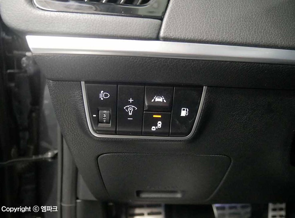 기아 스팅어 가솔린 2.0 터보 AWD 사진 16