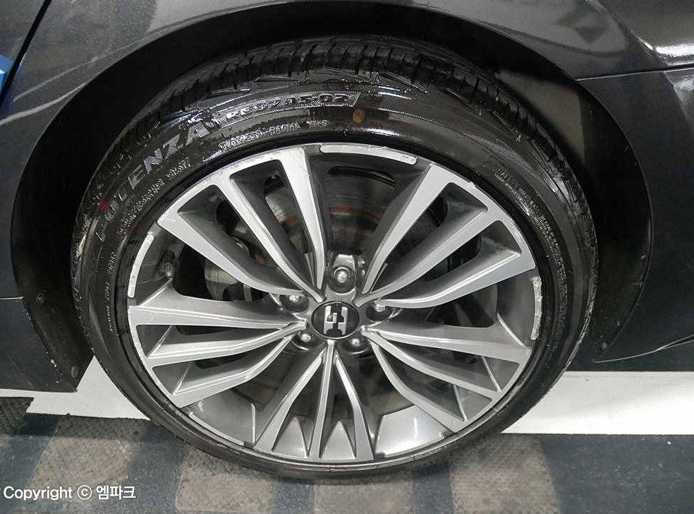 기아 스팅어 가솔린 2.0 터보 AWD 사진 19