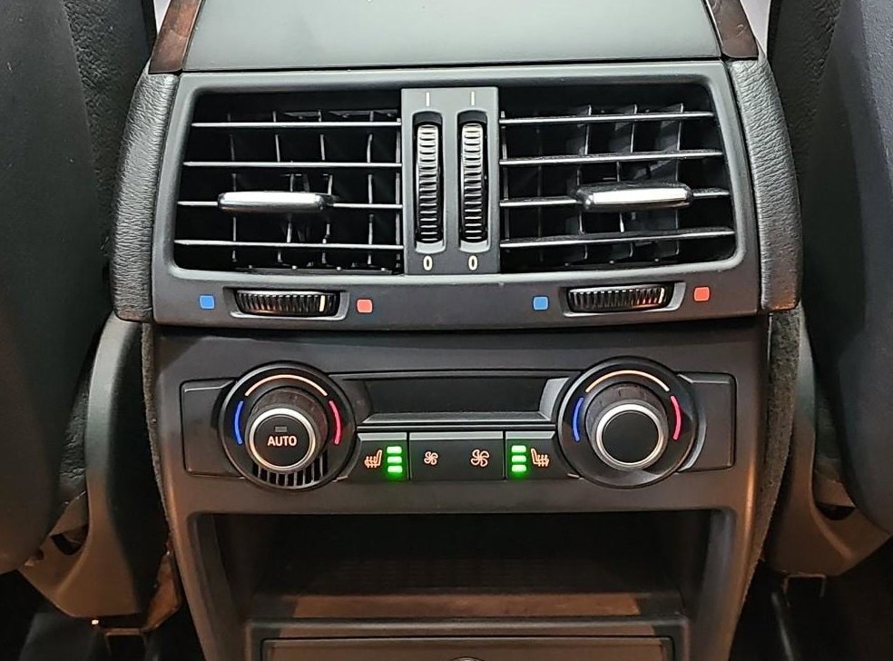 BMW X5 xDrive 48i 사진 14