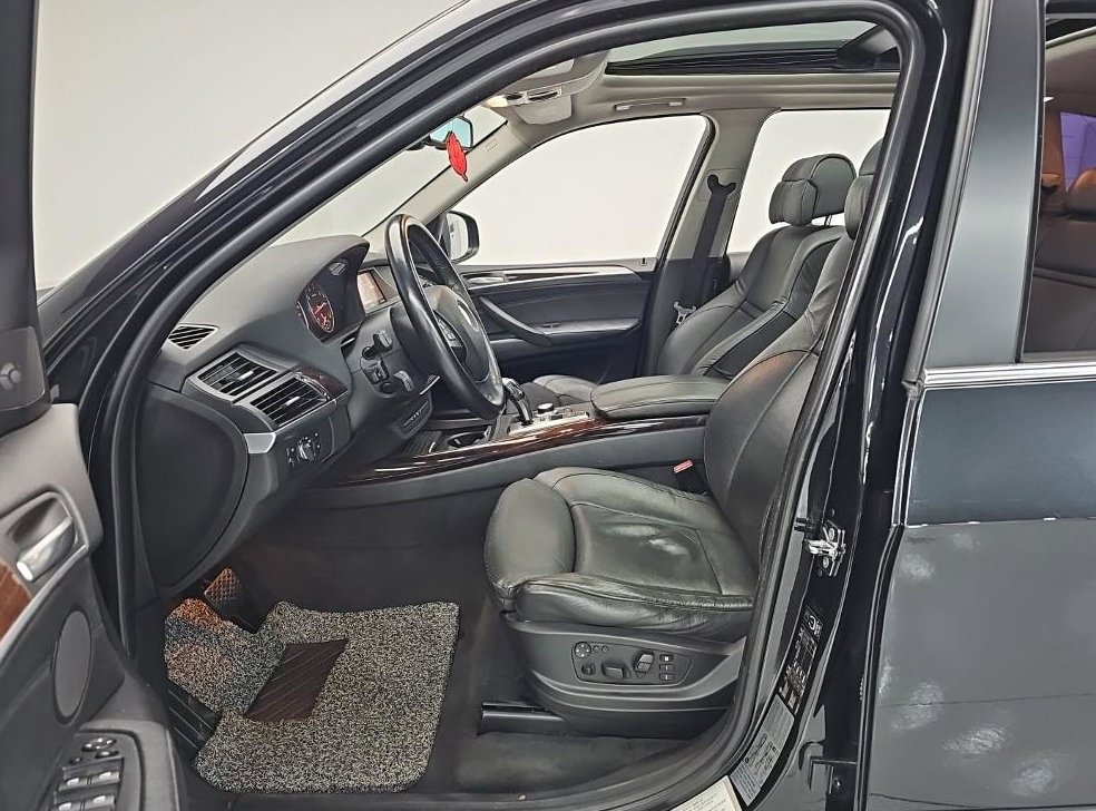 BMW X5 xDrive 48i 사진 9