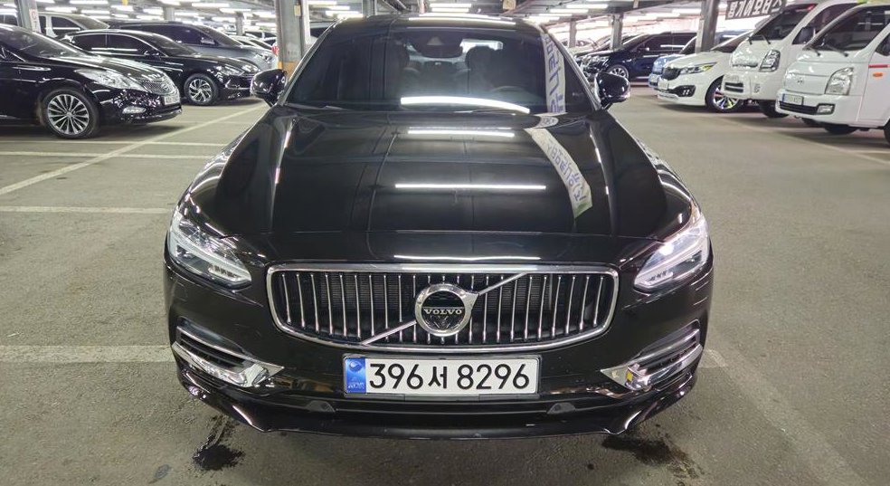 볼보 S90 T8 AWD 엑설런스