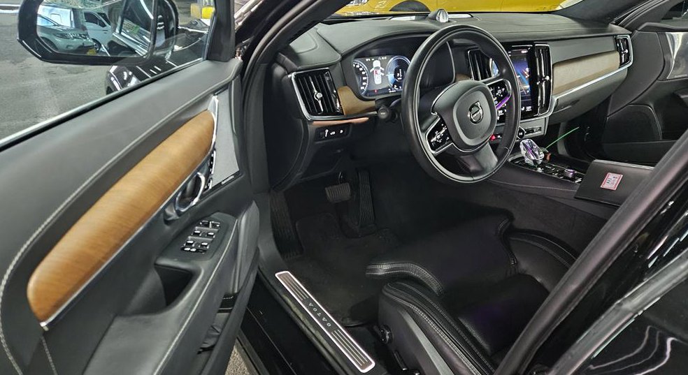 볼보 S90 T8 AWD 엑설런스 사진 6