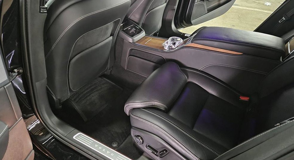 볼보 S90 T8 AWD 엑설런스 사진 9