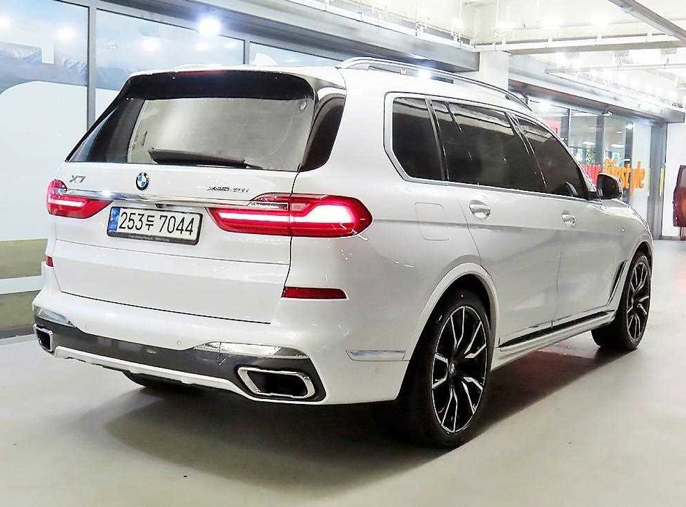 BMW X7 xDrive 40i M 스포츠 사진 4