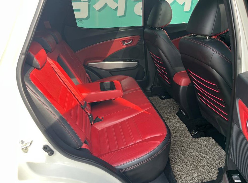 KG모빌리티(쌍용)  티볼리 가솔린 2WD 1.6 LX 사진 10