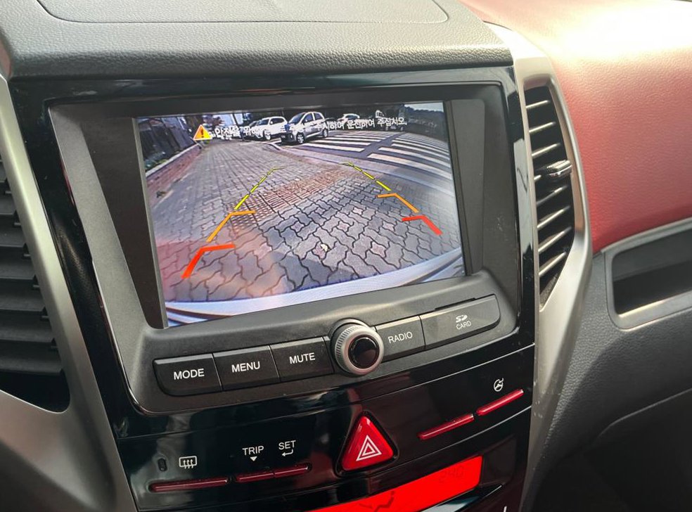 KG모빌리티(쌍용)  티볼리 가솔린 2WD 1.6 LX 사진 14
