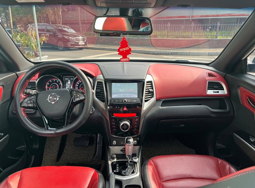KG모빌리티(쌍용)  티볼리 가솔린 2WD 1.6 LX 사진 7