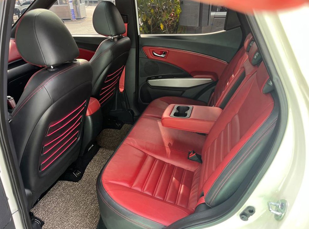 KG모빌리티(쌍용)  티볼리 가솔린 2WD 1.6 LX 사진 8