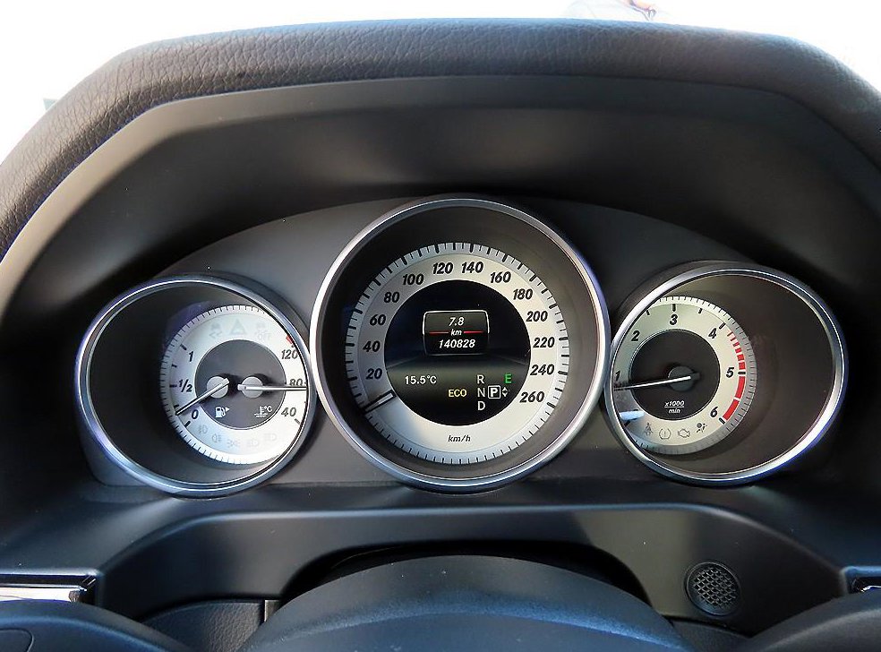 벤츠 E 클래스 E250 CDI 4MATIC 사진 9