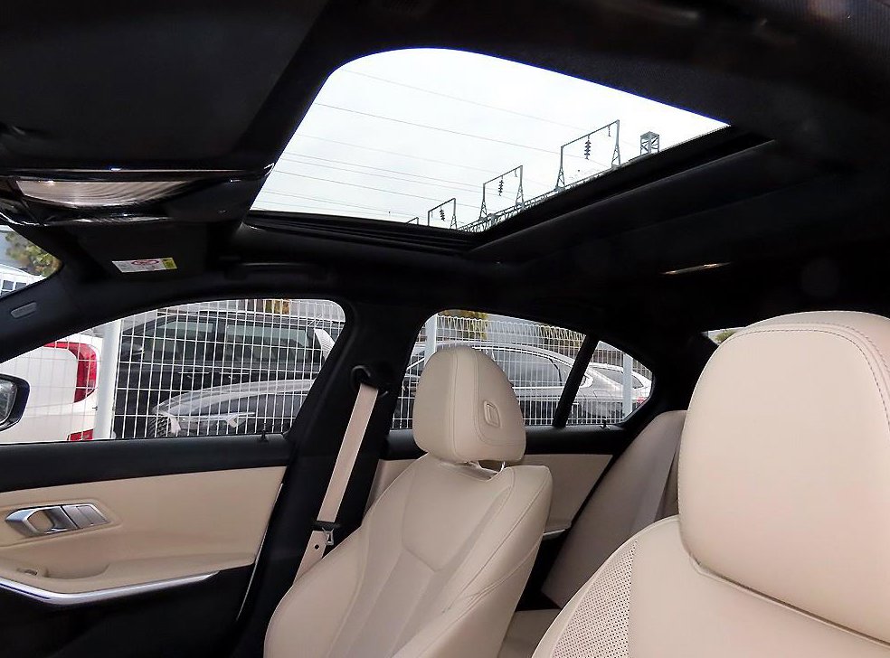 BMW 3시리즈 320d xDrive M 스포츠 사진 18