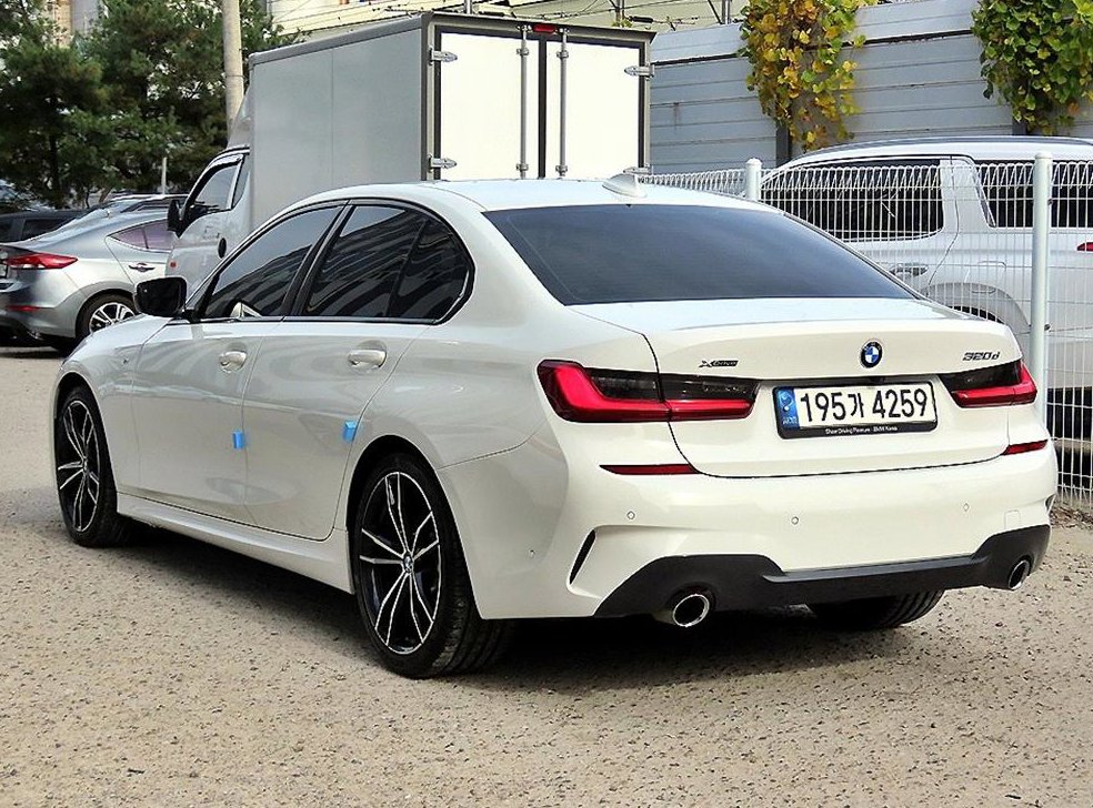 BMW 3시리즈 320d xDrive M 스포츠 사진 3