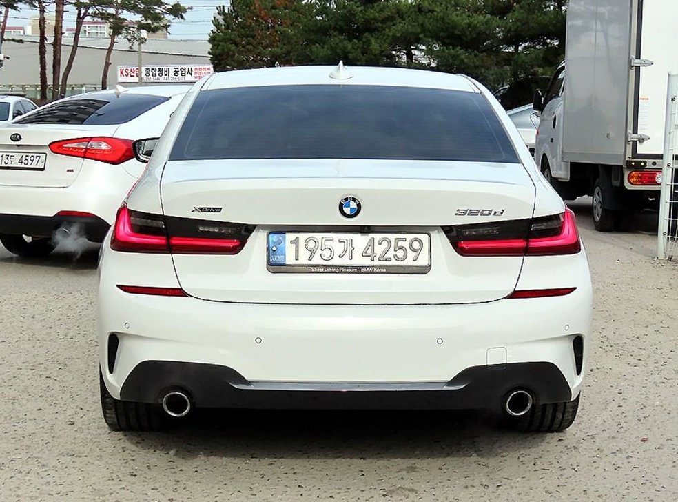 BMW 3시리즈 320d xDrive M 스포츠 사진 4
