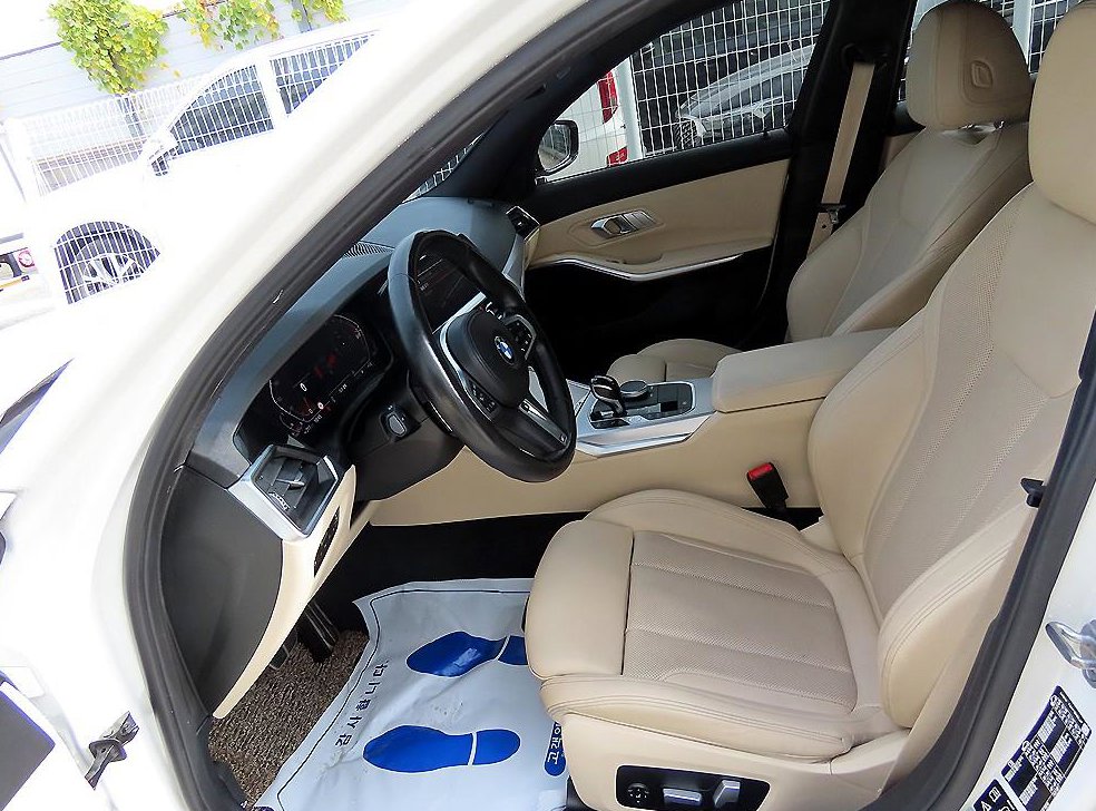BMW 3시리즈 320d xDrive M 스포츠 사진 5