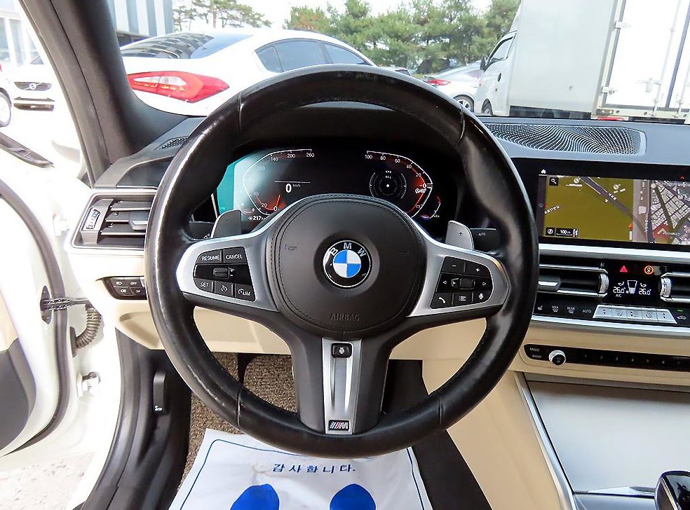 BMW 3시리즈 320d xDrive M 스포츠 사진 8