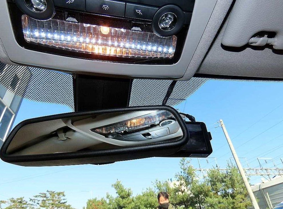 BMW 5시리즈 528i xDrive 사진 15