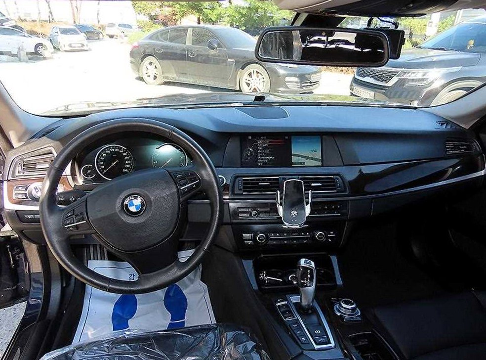 BMW 5시리즈 528i xDrive 사진 7