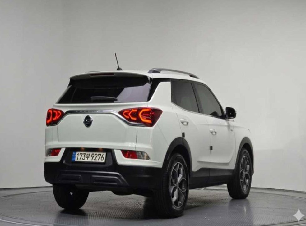 KG모빌리티(쌍용)  코란도 2WD 가솔린 1.5 C5 플러스 사진 3