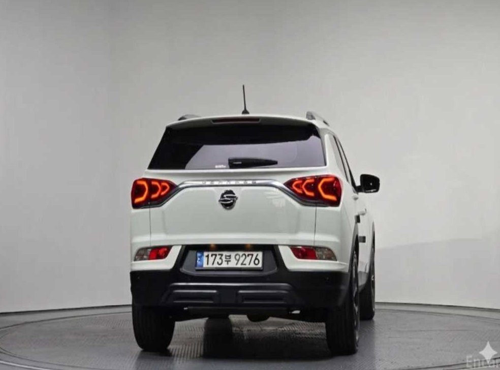 KG모빌리티(쌍용)  코란도 2WD 가솔린 1.5 C5 플러스 사진 4