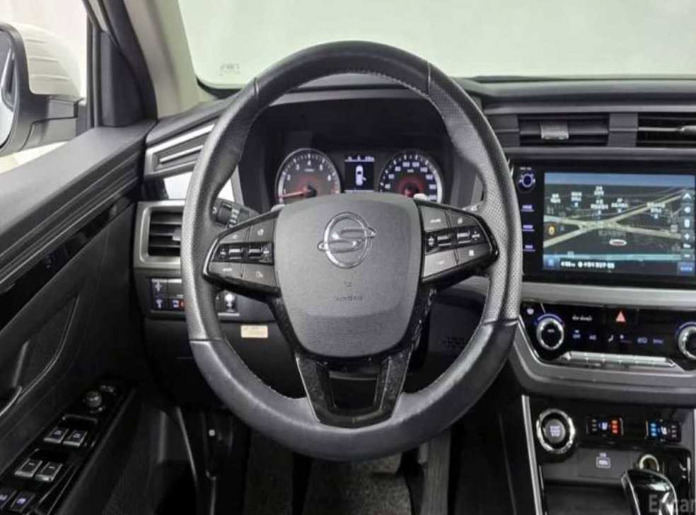 KG모빌리티(쌍용)  코란도 2WD 가솔린 1.5 C5 플러스 사진 8