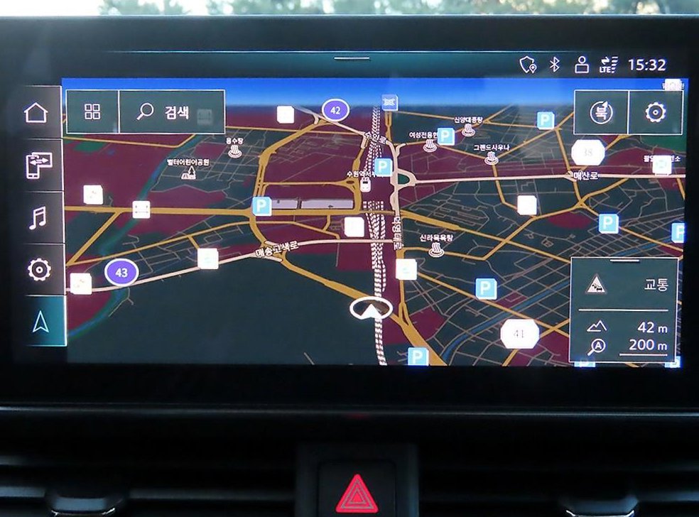 아우디 A4 40 TFSI 프리미엄 사진 14