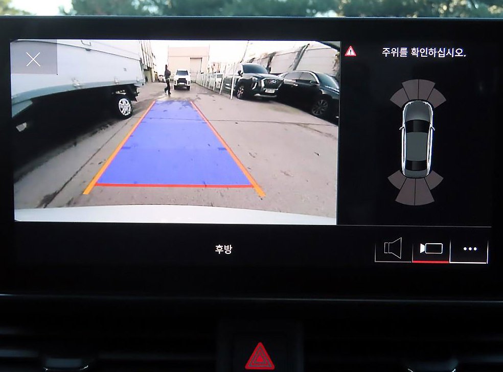 아우디 A4 40 TFSI 프리미엄 사진 15