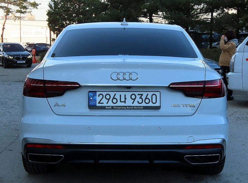 아우디 A4 40 TFSI 프리미엄 사진 4